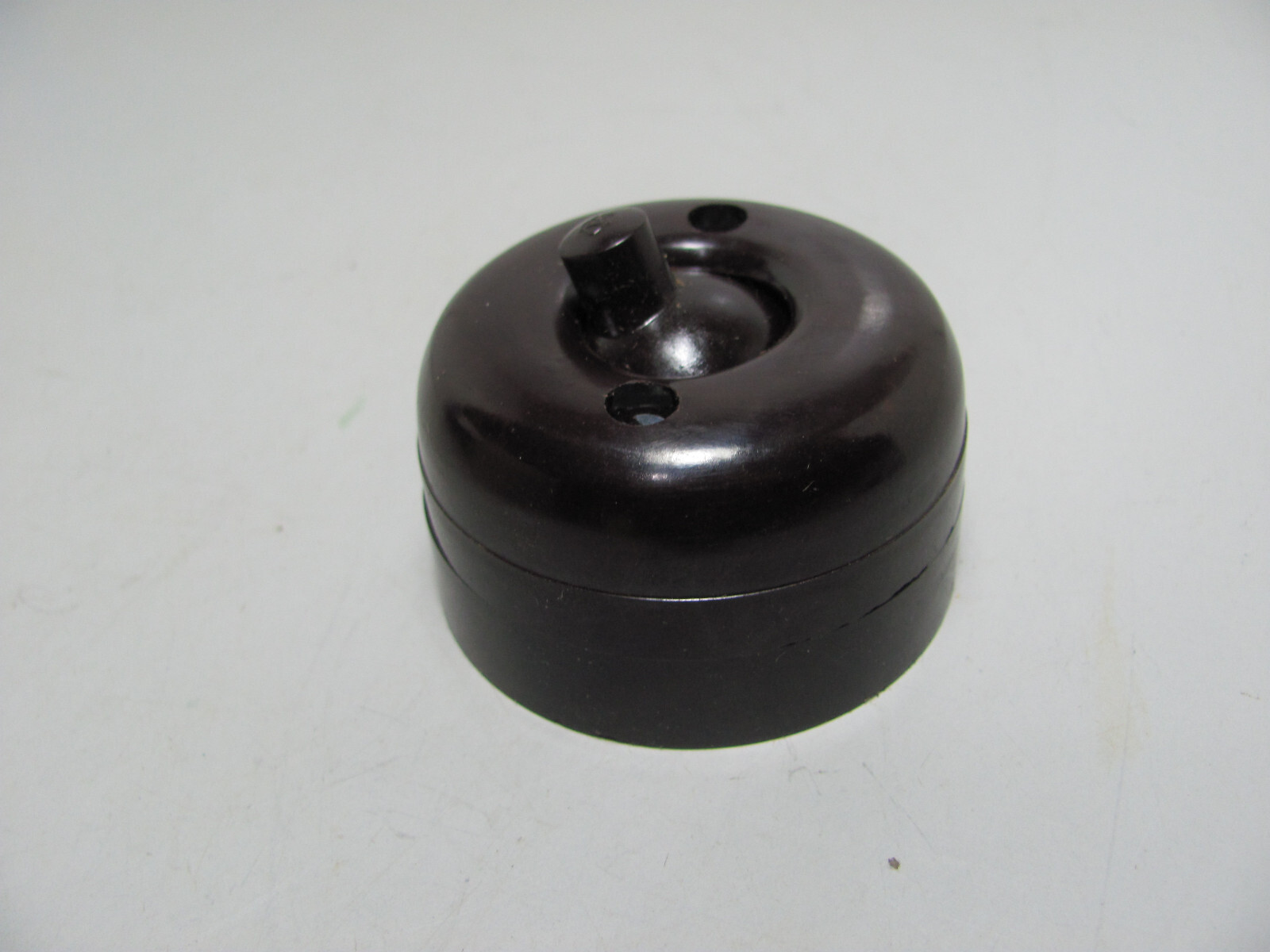 Ring Grip Bakelite Light Switch Double Pole 10 Amp 250 Volts NOS Large Body