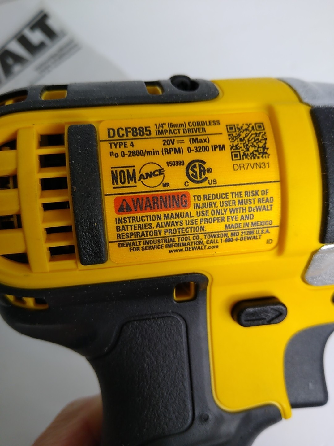 DeWalt DCF885 20V MAX 1/4″ Cordless Impact Driver (Tool Only) FREE SHIP