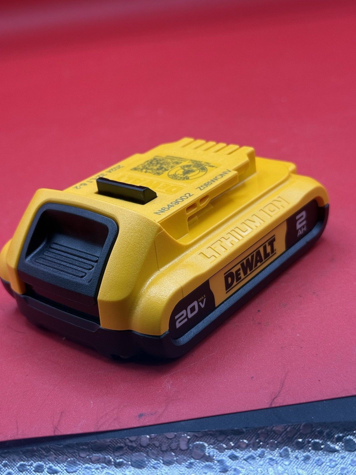 20v Max 2.0Ah Dewalt Li-Ion Battery 20 volt DCB203 Genuine Factory OEM