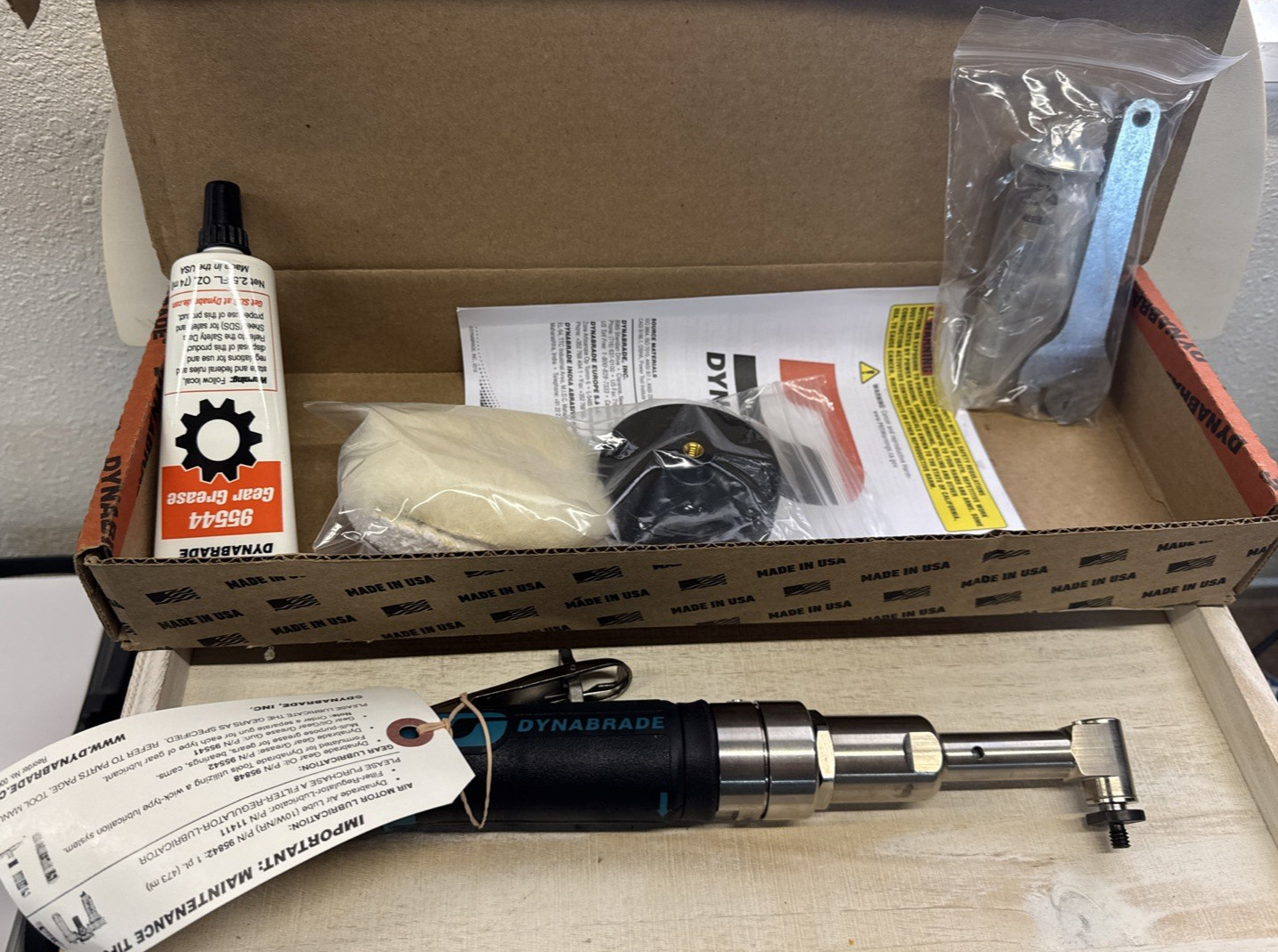 Dynabrade 49440 Air Buffer, 3 In. Pad, 3200 Rpm Brand New In Box Retails $1,399