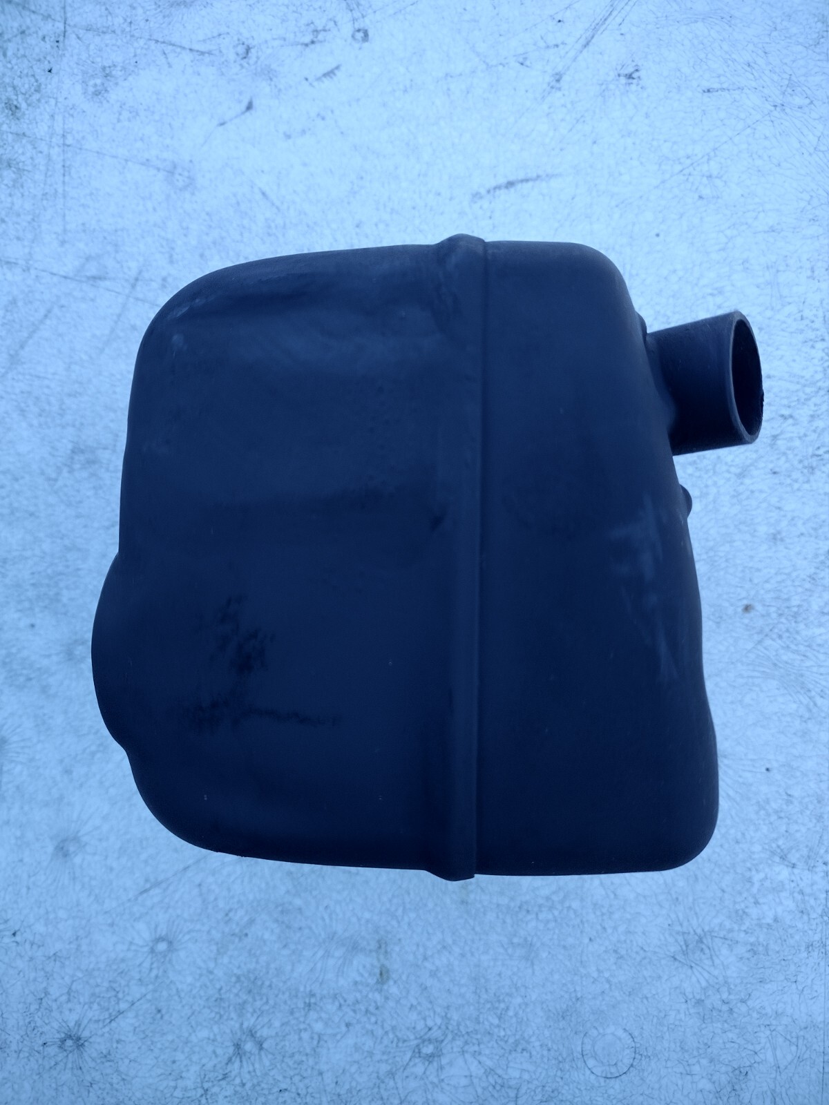 Dual port ( piped ) muffler for Husqvarna 3120XP. READ DESCRIPTION.