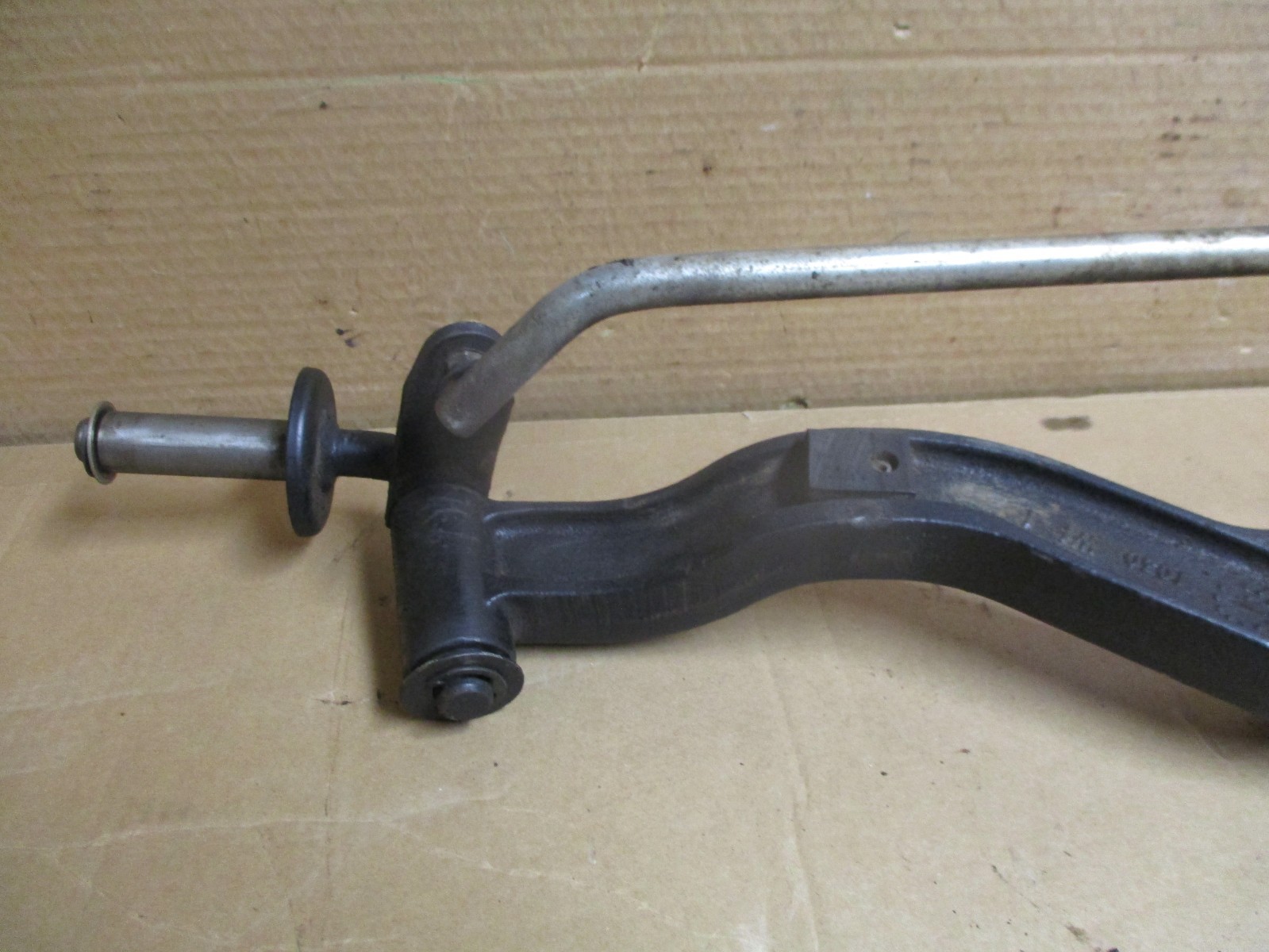 John Deere GT225 Front Axle