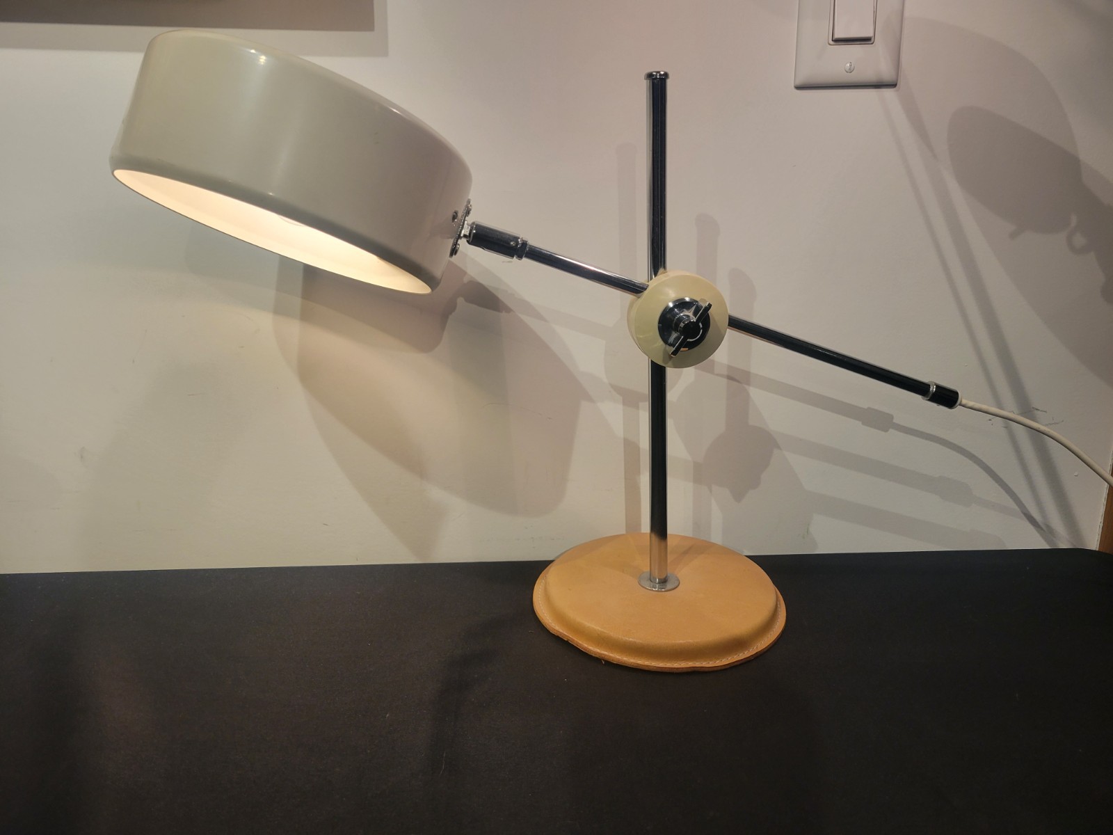 Ateljé Lyktan 1960s lamp Anders Pehrson Simris Olympia Leather Base Metal Shade