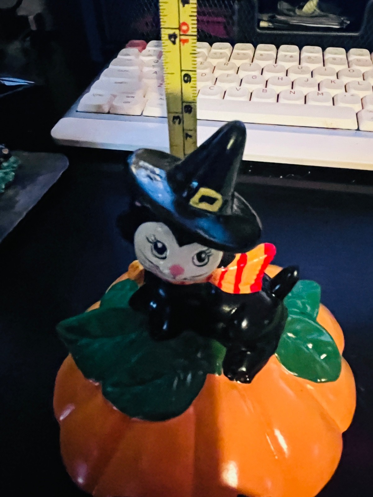 Vtg 90s Cat Witch Pumpkin Top Half Thanksgiving Halloween Decor 3.5 in x 3.5 in