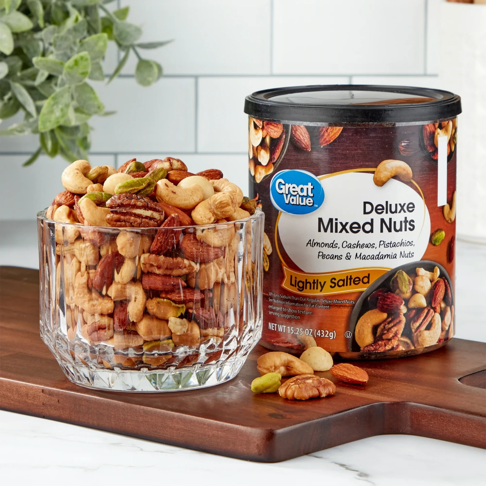 Great Value Lightly Salted, Deluxe Mixed Nuts, 15.25 oz