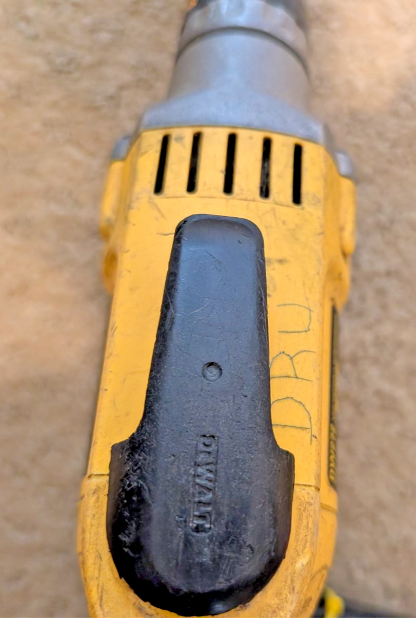 DEWALT DW272 4000RPM VSR Drywall Screwdriver – Yellow