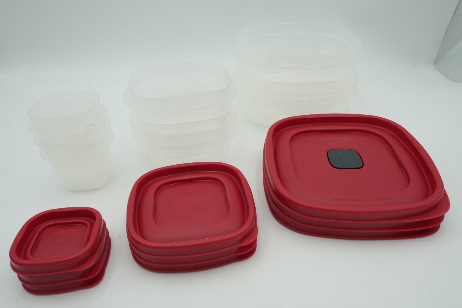 SEALED Rubbermaid Easy Find Lids 18 Piece Plastic Food Storage Container Set