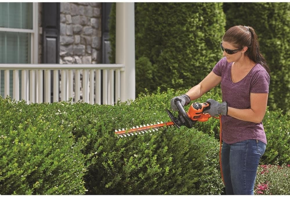Electric Hedge Trimmer 22-Inch (BEHT350)