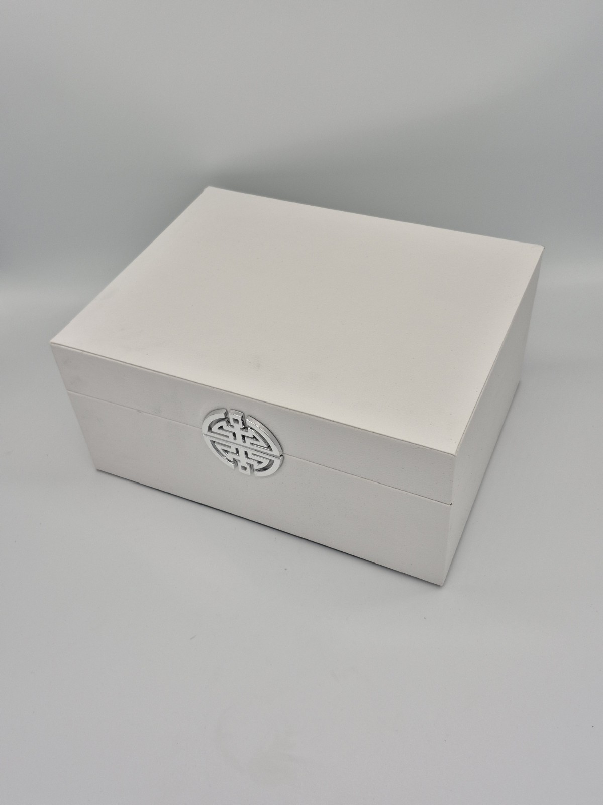 Set of 2 White Rectangular Decorative Boxes