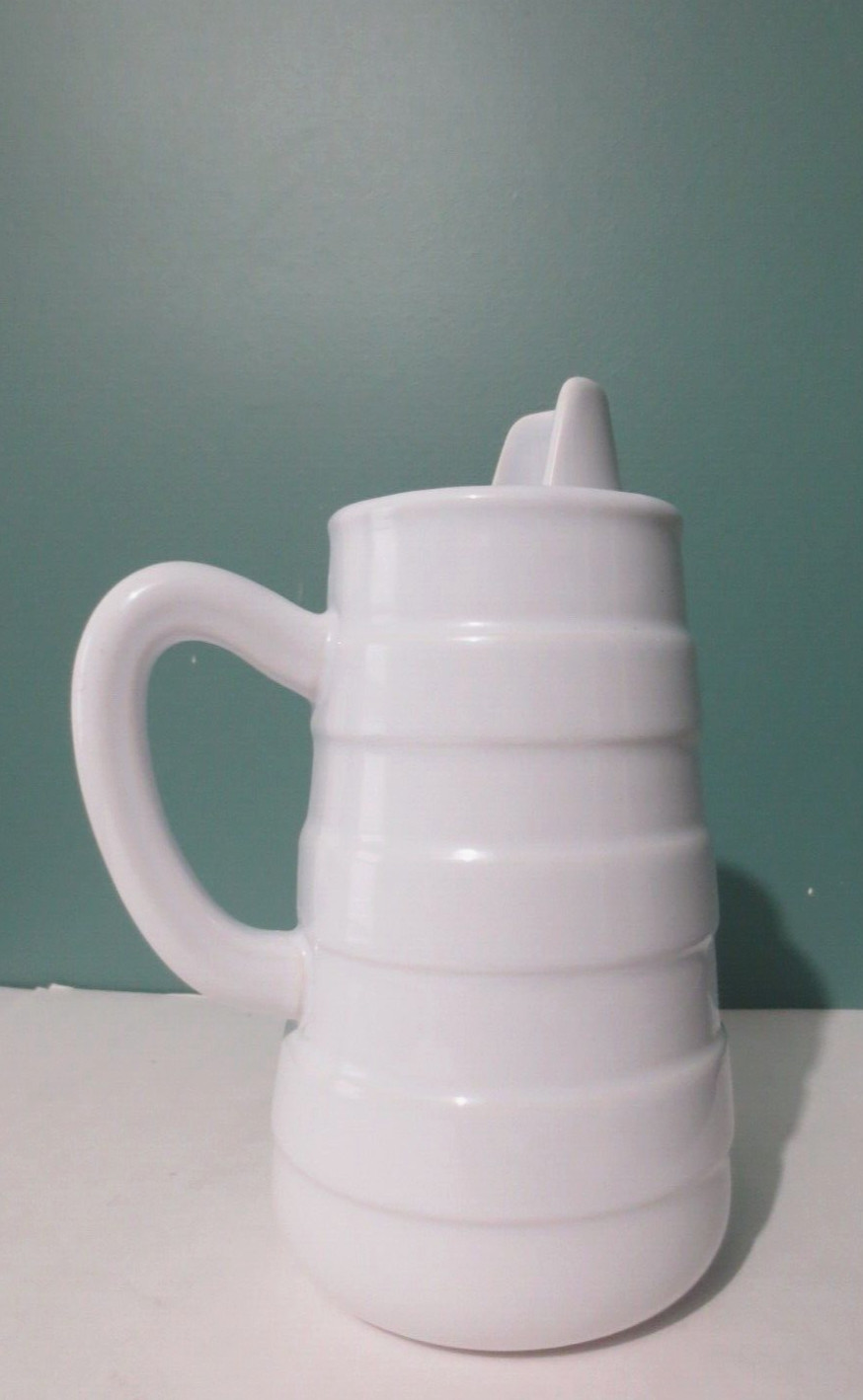 WILLIAMS-SONOMA – New Glossy White Ceramic SYRUP Pitcher – 1.4 Pounds – 7″ Tall