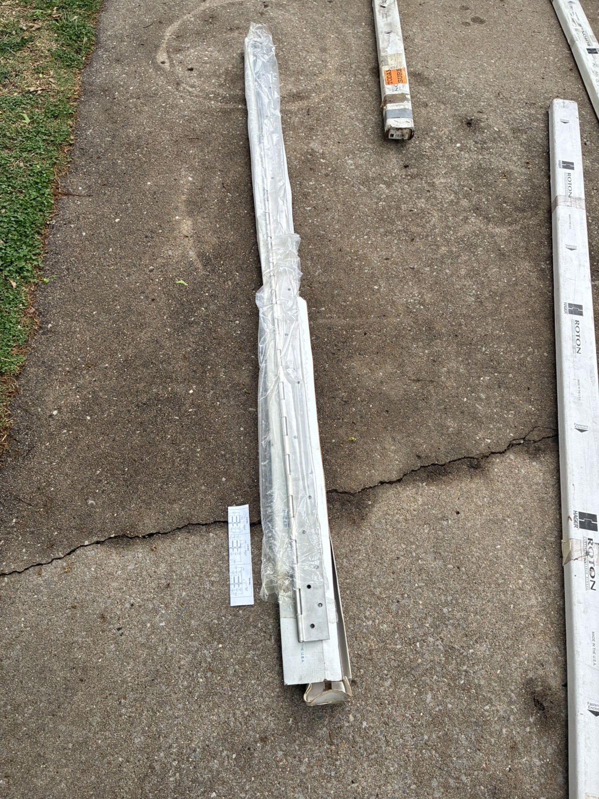 Hager 790-900 83″ Stainless Steel Continuous Hinge 32D
