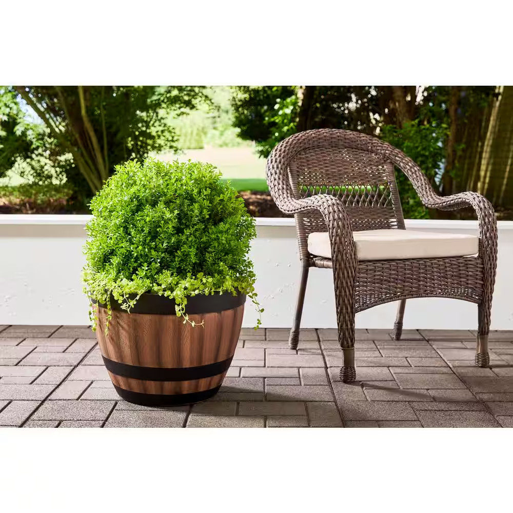 NEW Durable 20in Rustic Brown Resin Barrel Planter Outdoor Decor for Gardens
