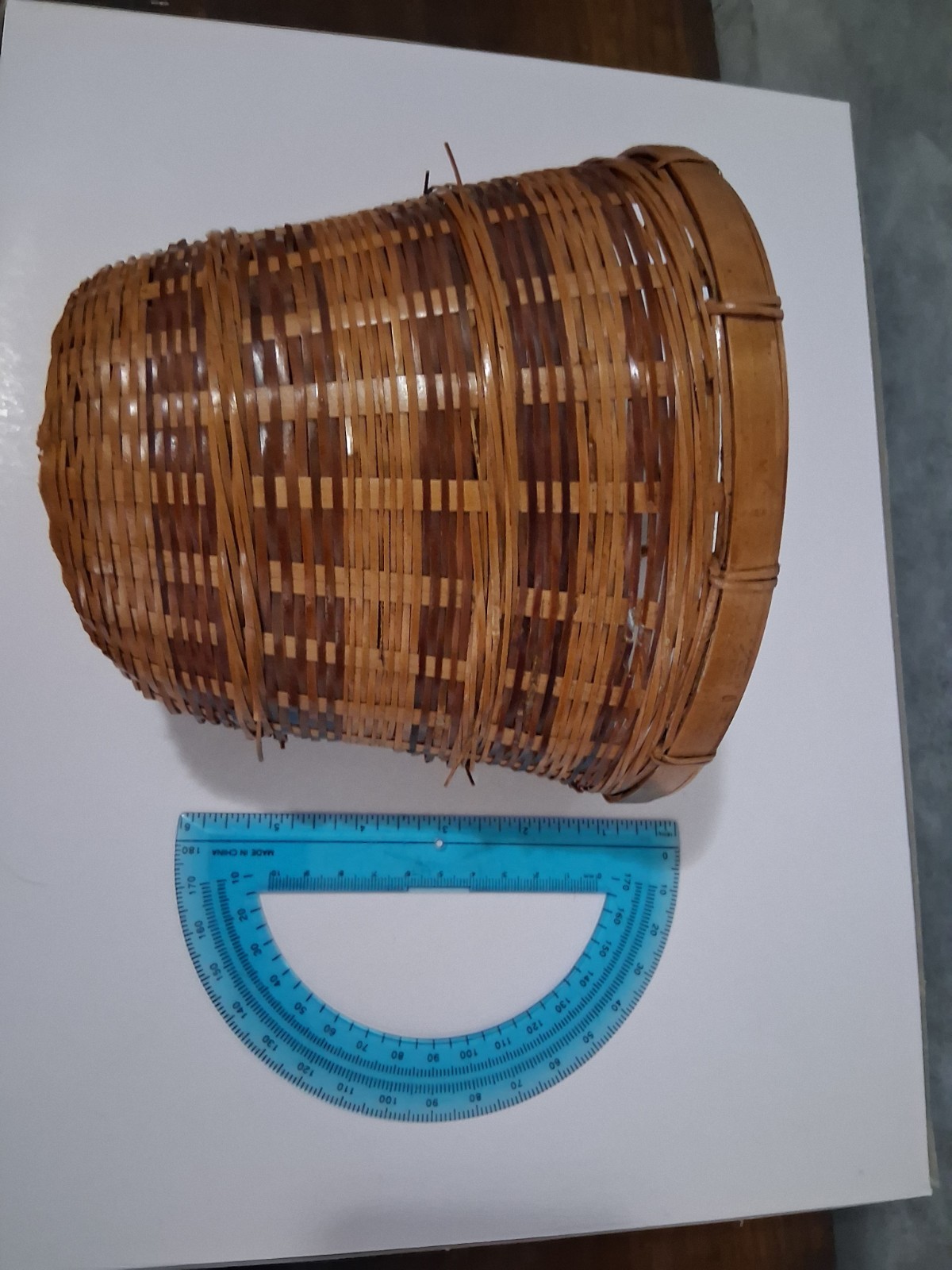 Small Round Wicker Basket Brown Handmade With Handle Indoor Less Than 10 in