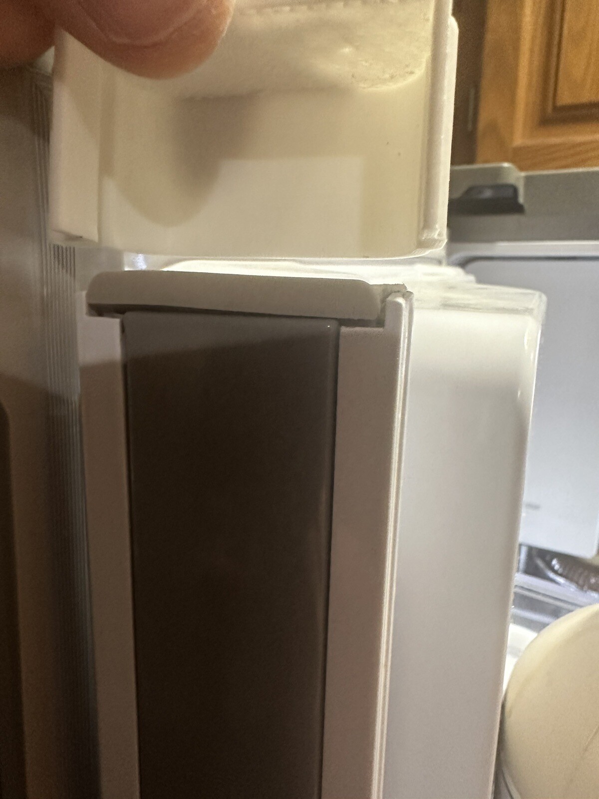 Samsung Refrigerator Door Flipper(mullion) Repair Part. Read Description