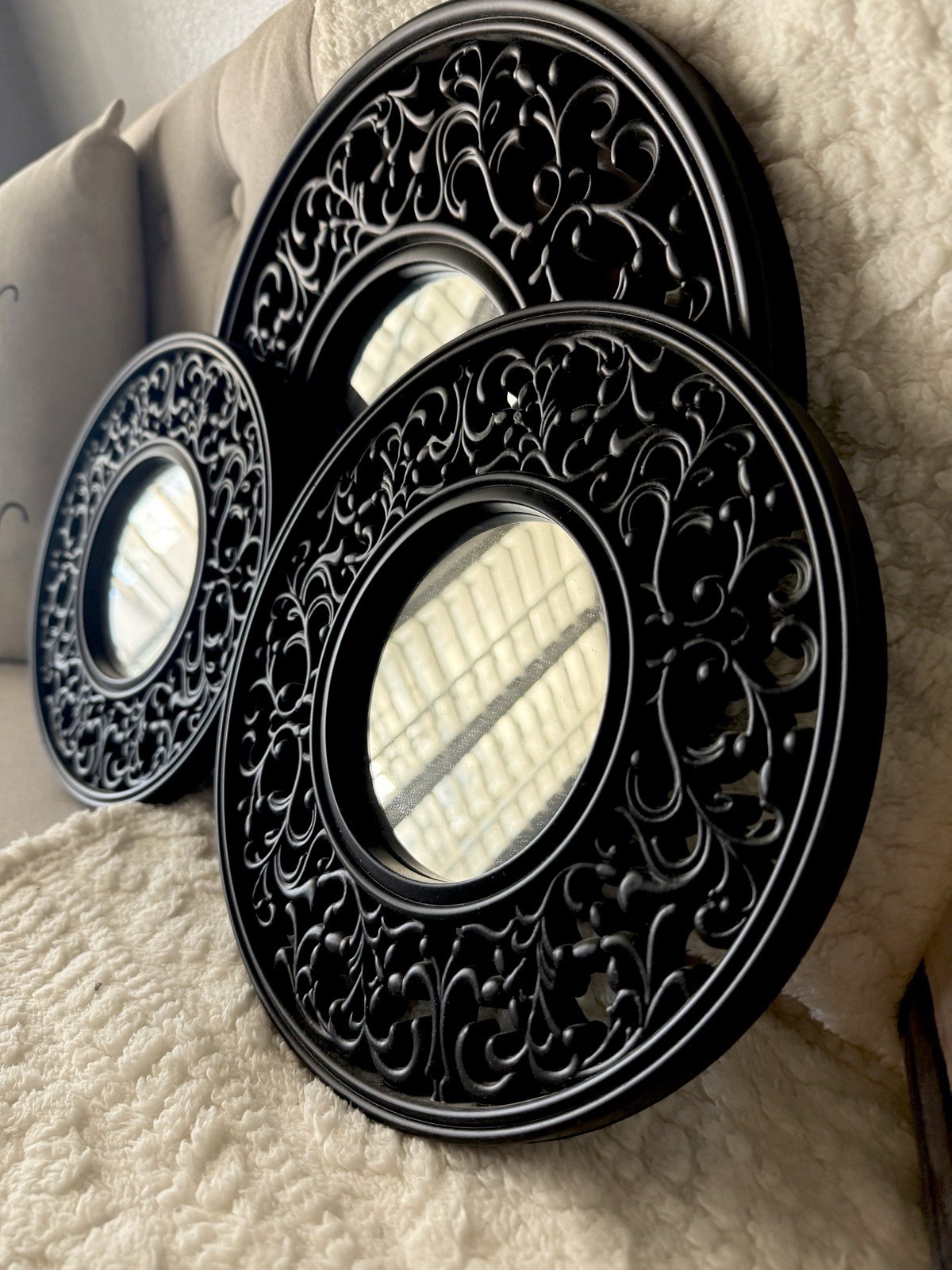 Wall Art Set 13×13 Canvas & 3 Beautiful Mirrors Perfect For Any Room Or Office