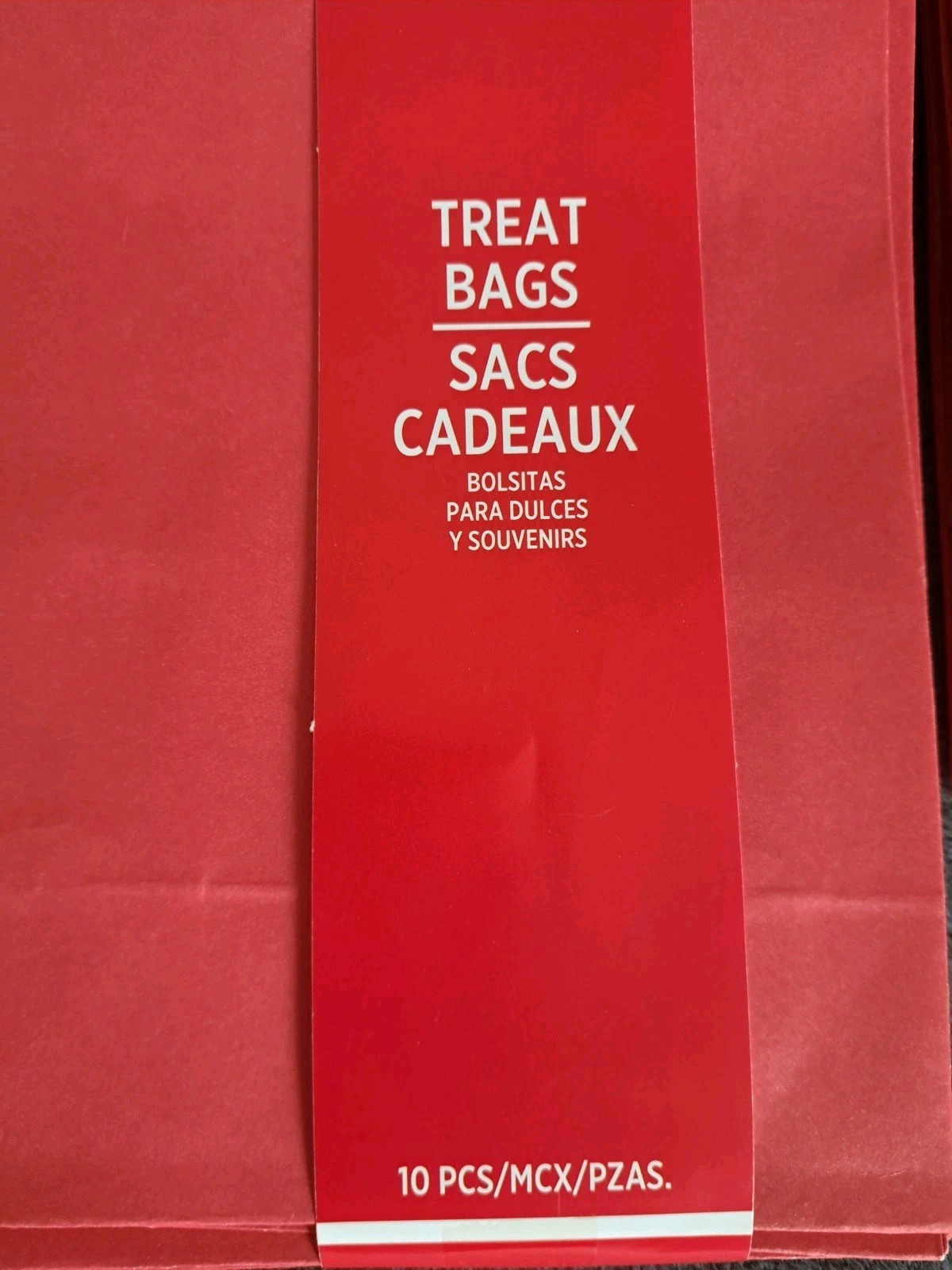 20 count Red Gift Bags with Handles. Paper Treat Bags (5.12×8.25×3.12 In)
