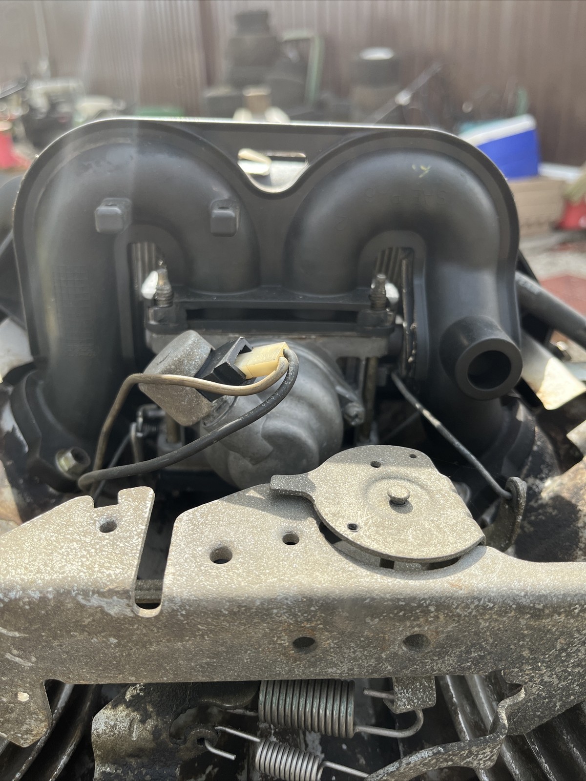 BRIGGS & STRATTON JOHN DEERE 22 HP. G4 ENGINE 407777 437hrs