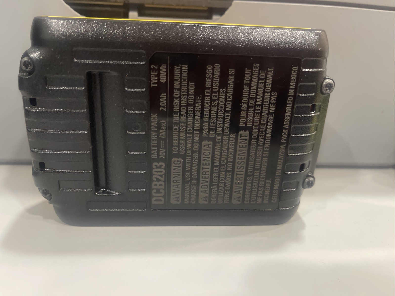 New Dewalt DCB203 20V Max Battery 2.0Ah Lithium Ion Li-Ion 20 Volt Date 2025