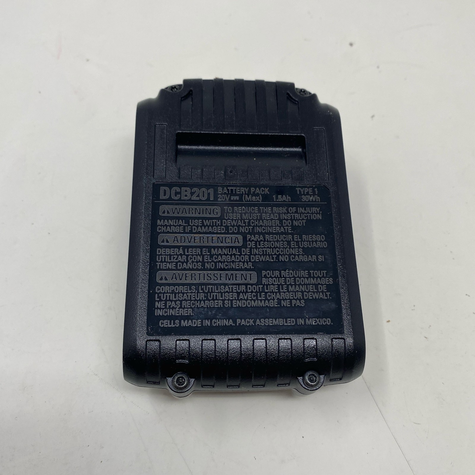 DEWALT 20V MAX 1.5Ah Compact Battery DCB201 – Black/Yellow