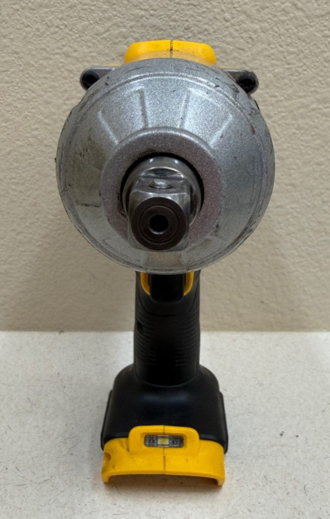 Dewalt Impact Wrench DCF889 W/Battery DCB204 & Charger DCB101