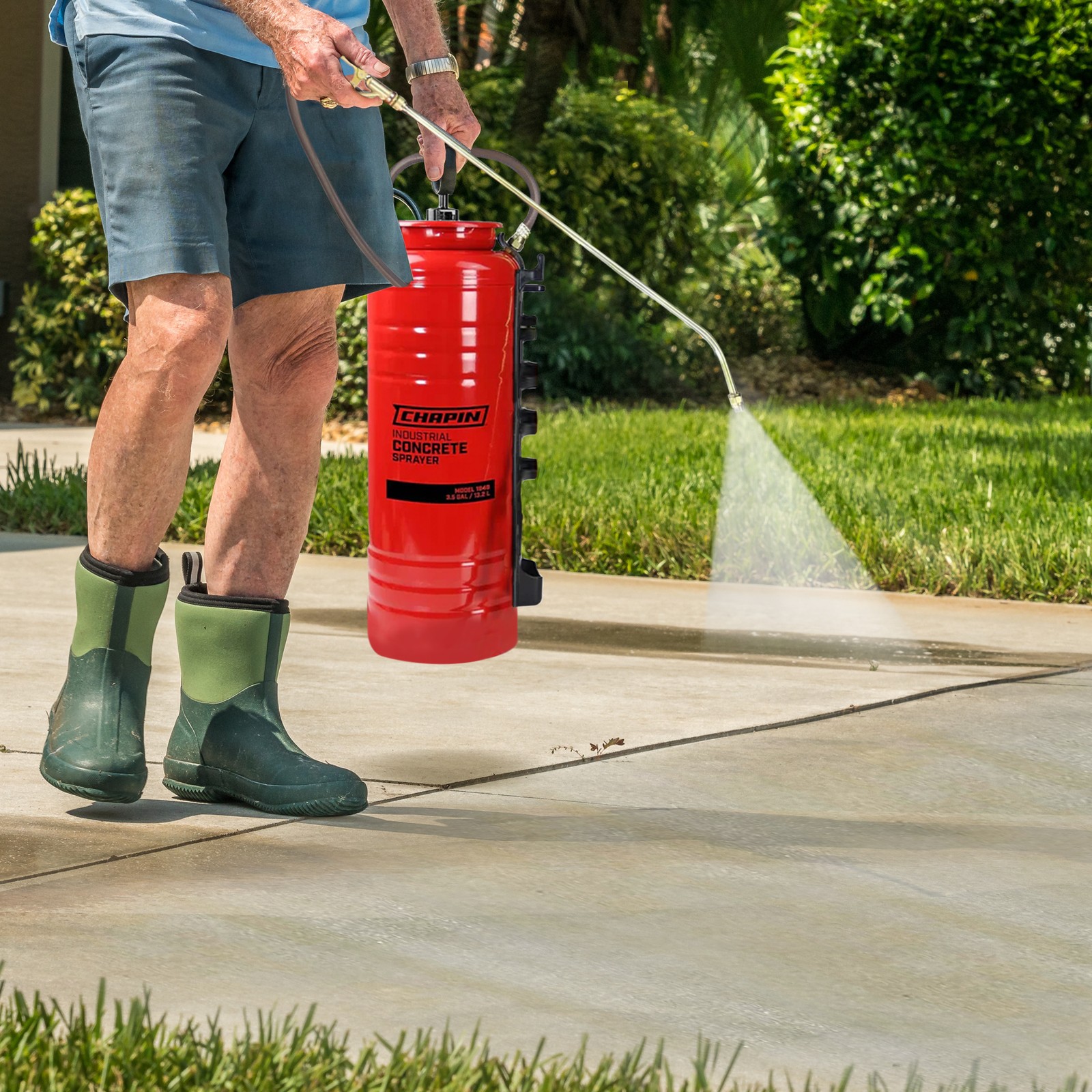 Chapin 3.5 Gallon Tri Poxy Industrial Concrete Open Head Handheld Tank Sprayer