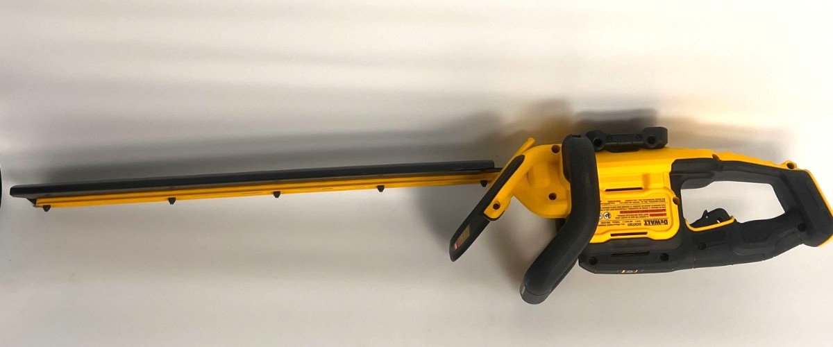 [Open-Box] (DCHT821B) DeWALT 20V MAX 22 in. Cordless Hedge Trimmer – Tool Only