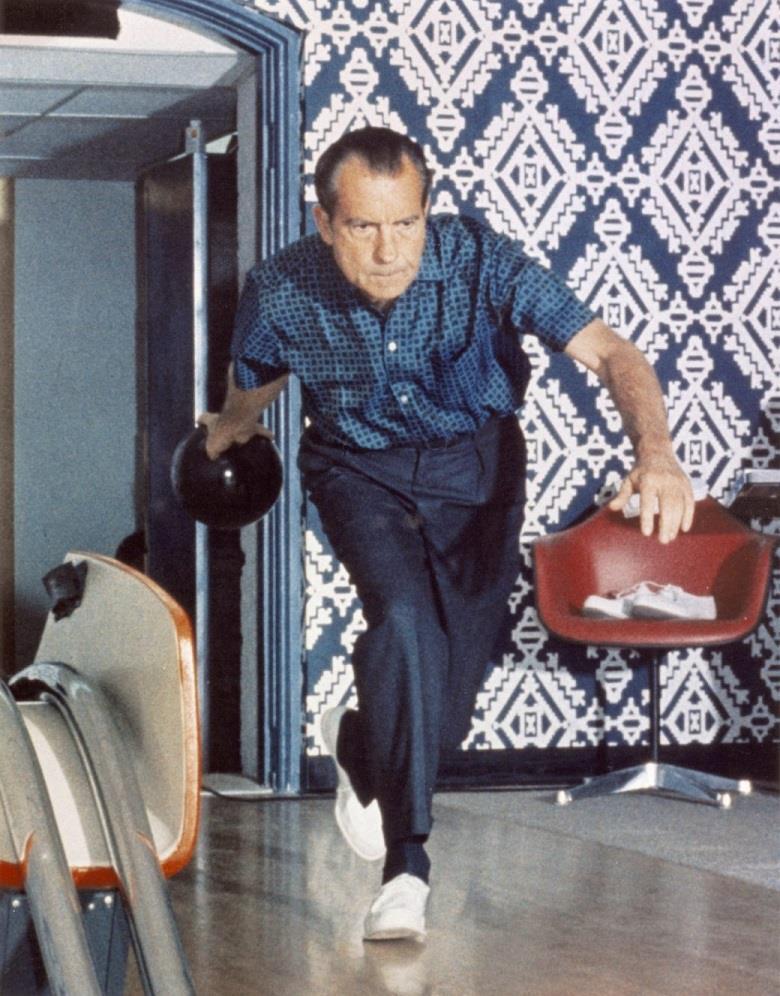 RICHARD NIXON BOWLING GLOSSY POSTER PICTURE PHOTO PRINT BANNER 9011