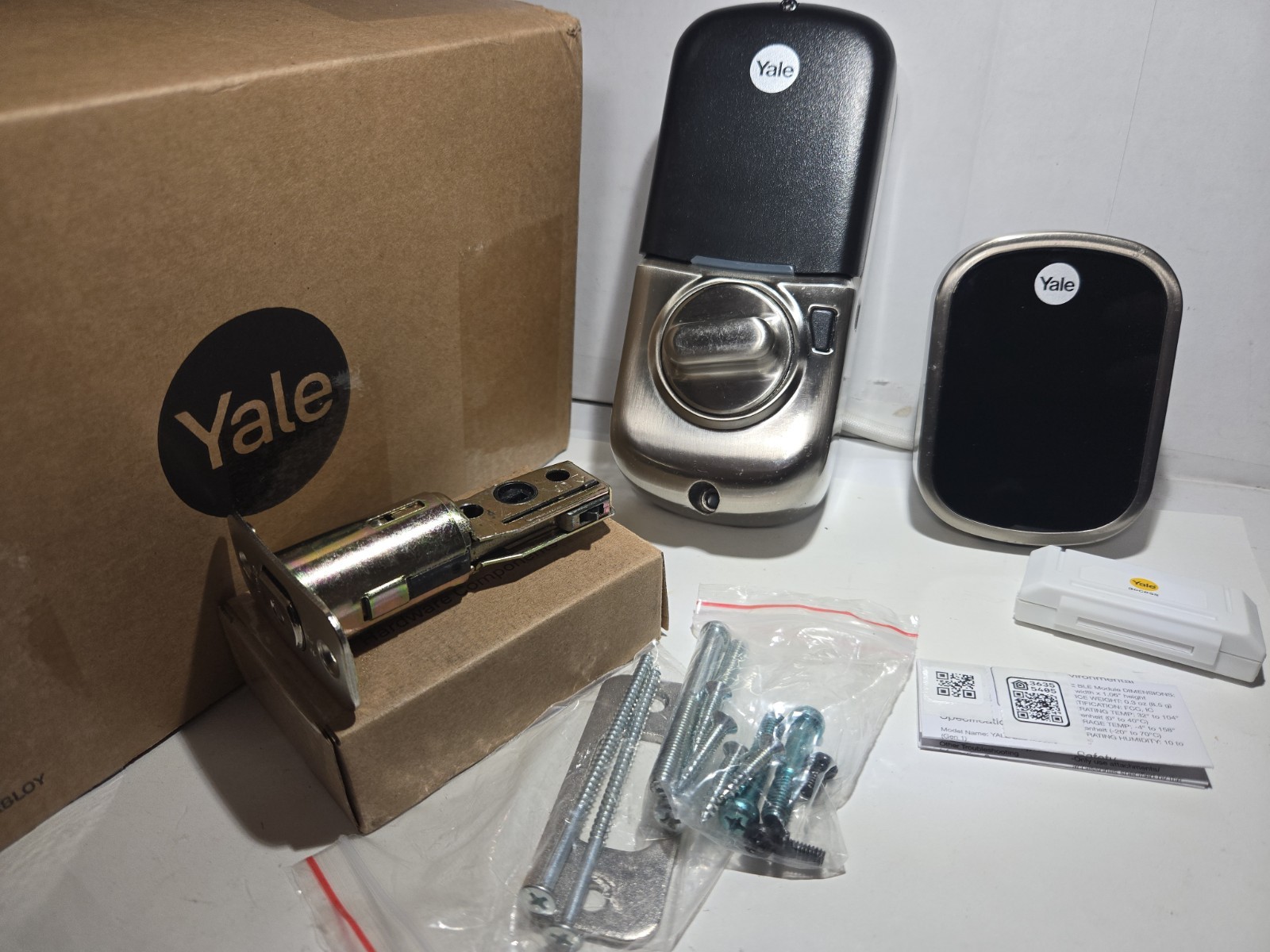 Yale Assure Lock SL YRD256 Satin Nickel bluetooth Keyless Smart Lock Excellent
