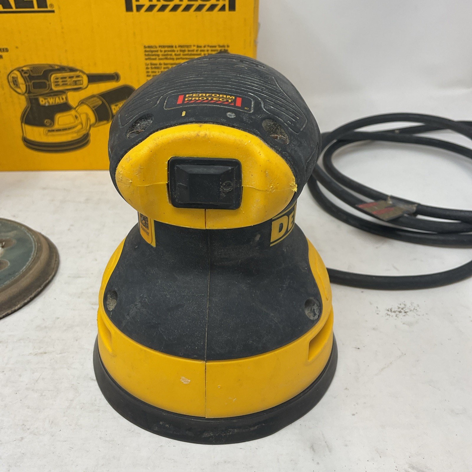 Dewalt 3 Amp Corded 5 in. Variable Speed Hook & Loop Random Orbital Sander