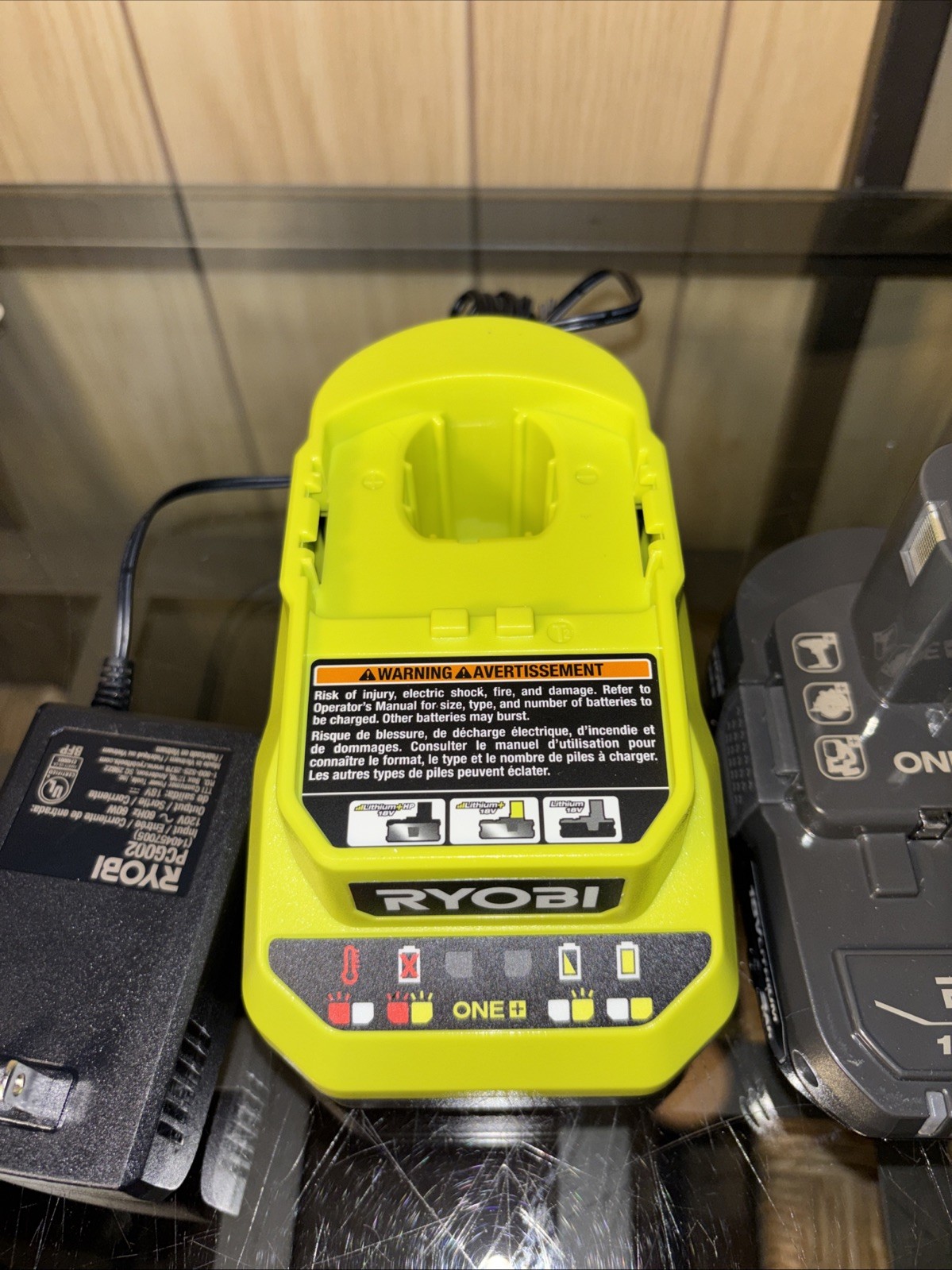 RYOBI ONE+ 18V 2.0Ah Lithium Battery PBP006 + PCG002 Charger Kit – Black/Neon