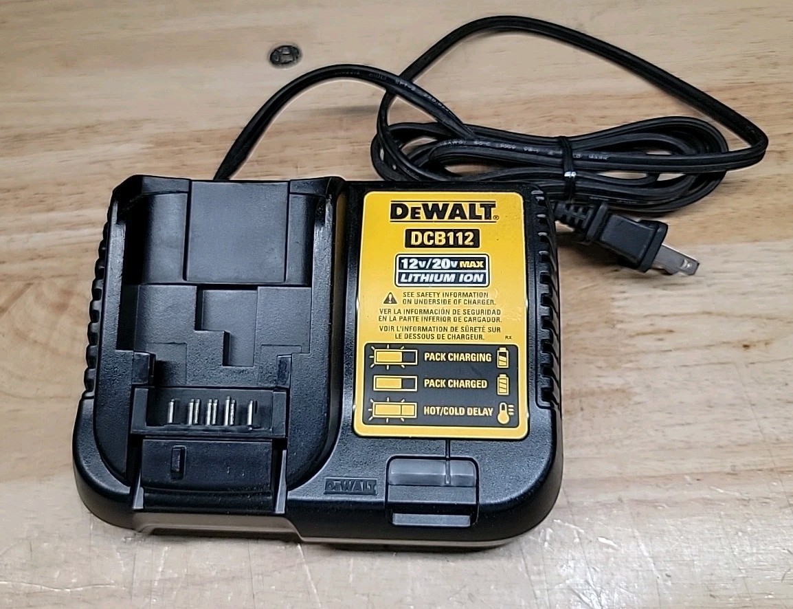 DEWALT DCB112 12V/20V Lithium-Ion Battery Charger TESTED WORKS!