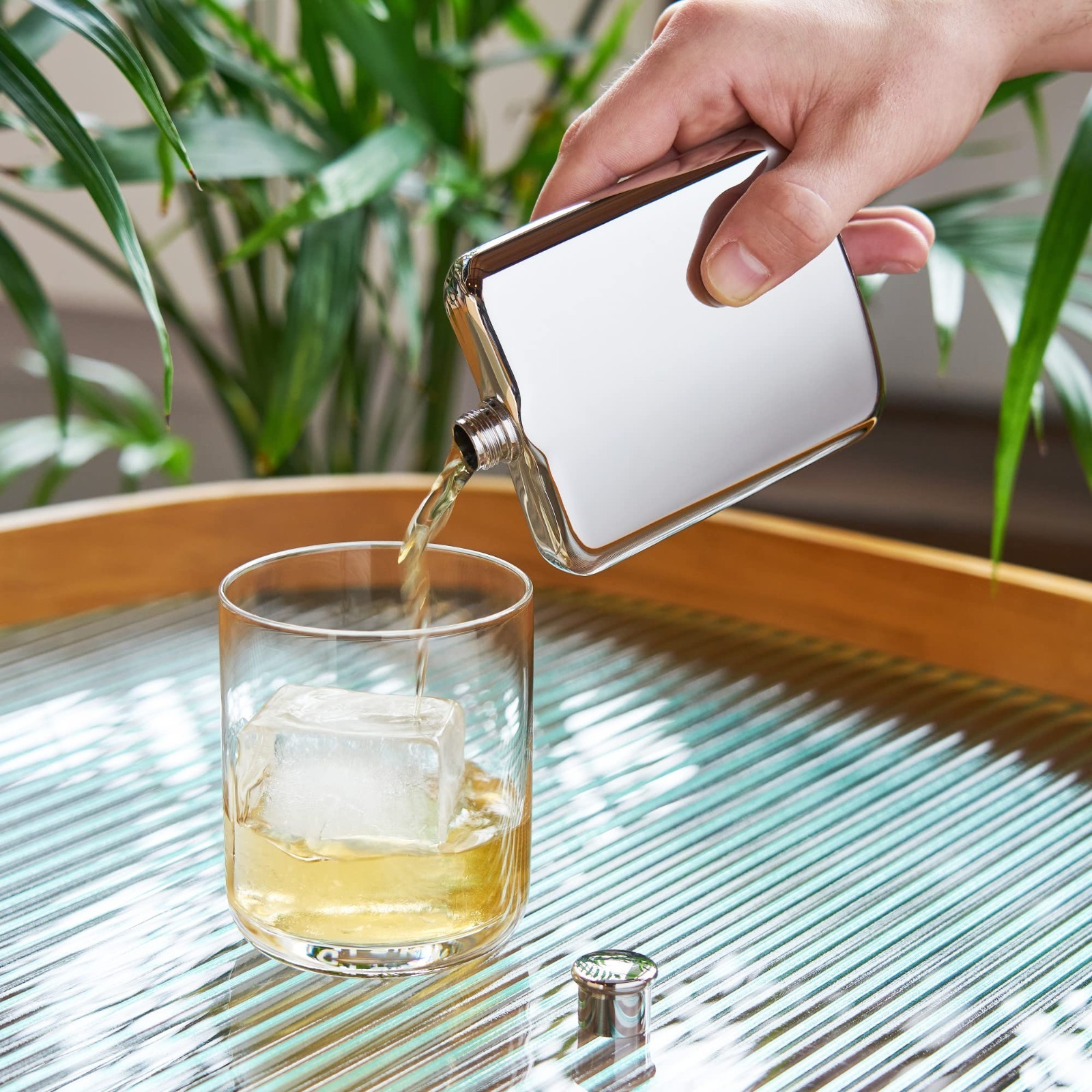 Stainless Steel Pocket Hip Flask, 6 oz Leakproof Liquor Flask for Whiskey, Vodka