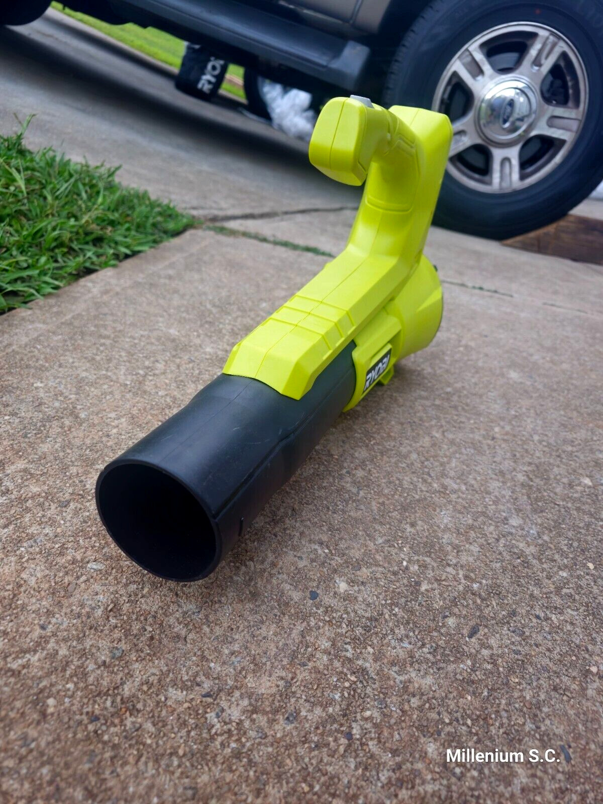 Ryobi ONE+ 18V 90 MPH 250 CFM Cordless Battery Leaf Blower/Sweeper – (TOOL ONLY)