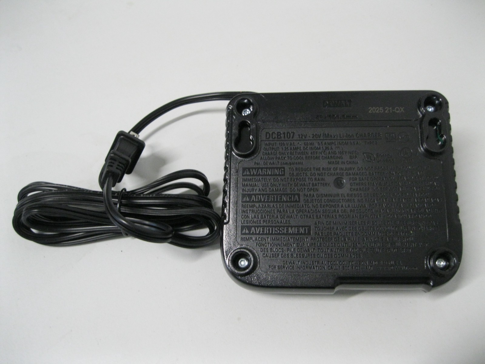 New Dewalt DCB107 12V & 20V Max Li-ion Battery Charger Replaces DCB112 , DCB100