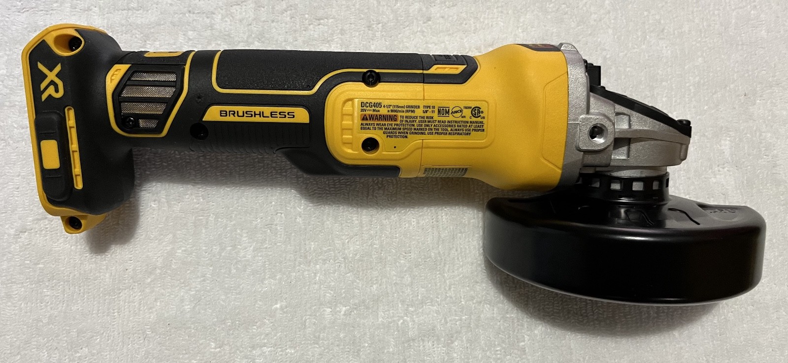 New Dewalt DCG405B 20V 20 Volt Max XR 4-1/2″ Angle Grinder W/ Kickback Brake