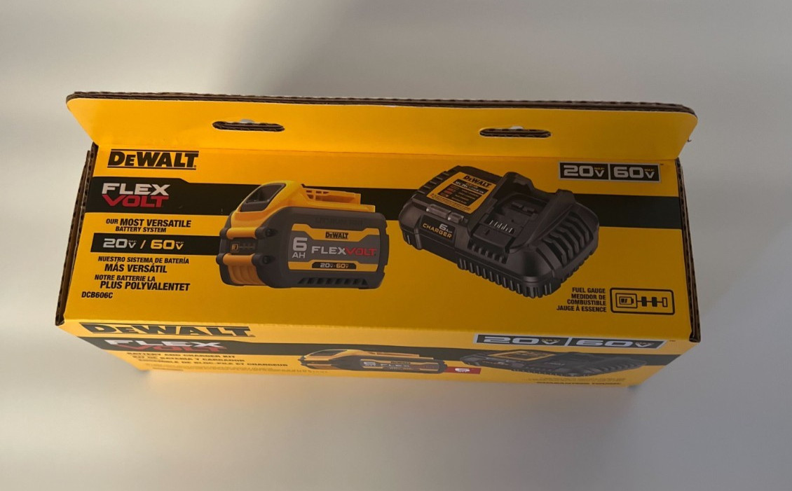 [NEW] (DCB606C) DEWALT20V/60V MAX* FLEXVOLT® 6Ah Battery Kit
