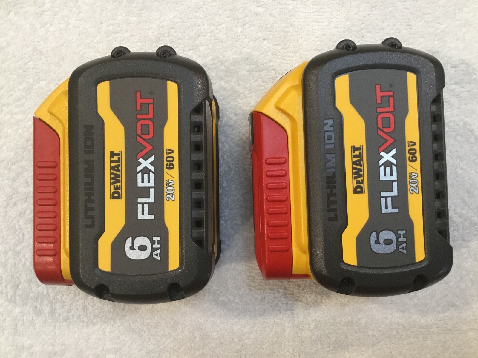 2 New Dewalt DCB606 Flexvolt 20V / 60V Max 6.0Ah Lithium Ion Batteries DCB606-2