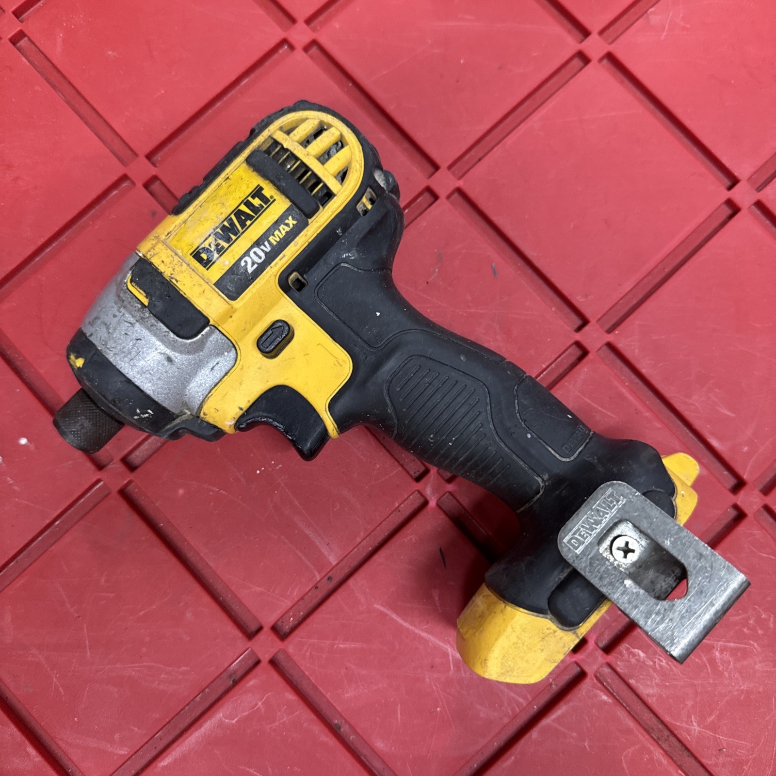 DEWALT DCF885 1/4″ 20V MAX CORDLESS IMPACT DRIVER **TOOL ONLY** TESTED