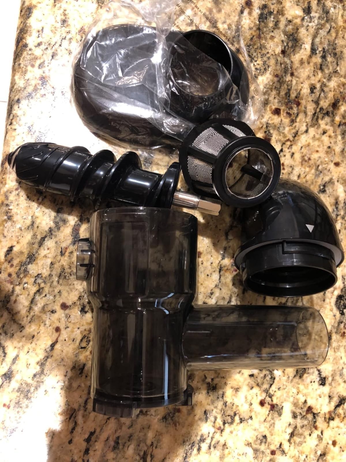 Juicer Machines,AMZCHEF Slow Cold Press Juicer with 2 Speed Modes,Travel bottles