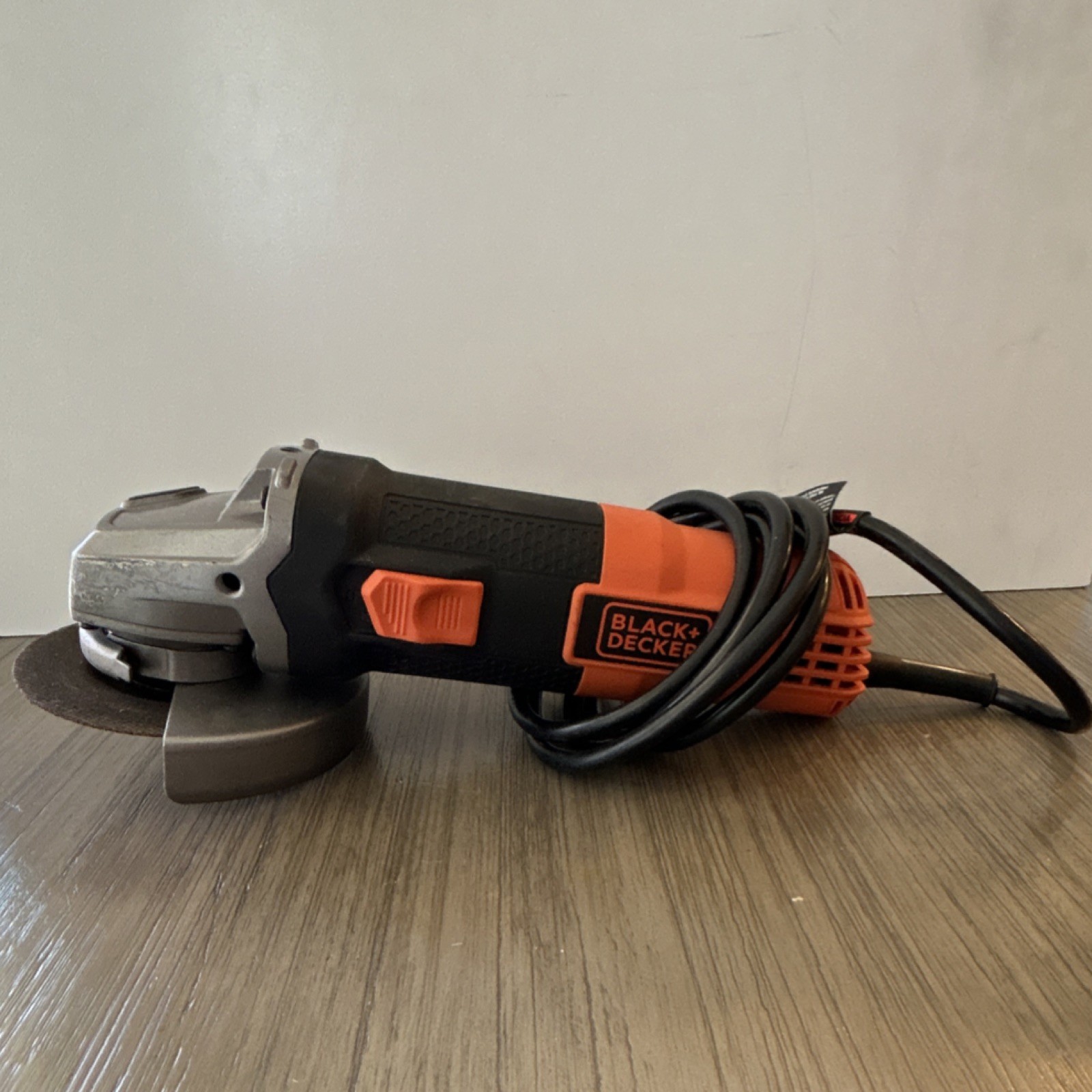 BLACK+DECKER BDEG400 Angle Grinder 4.5in Corded Electric 120V Orange/Black