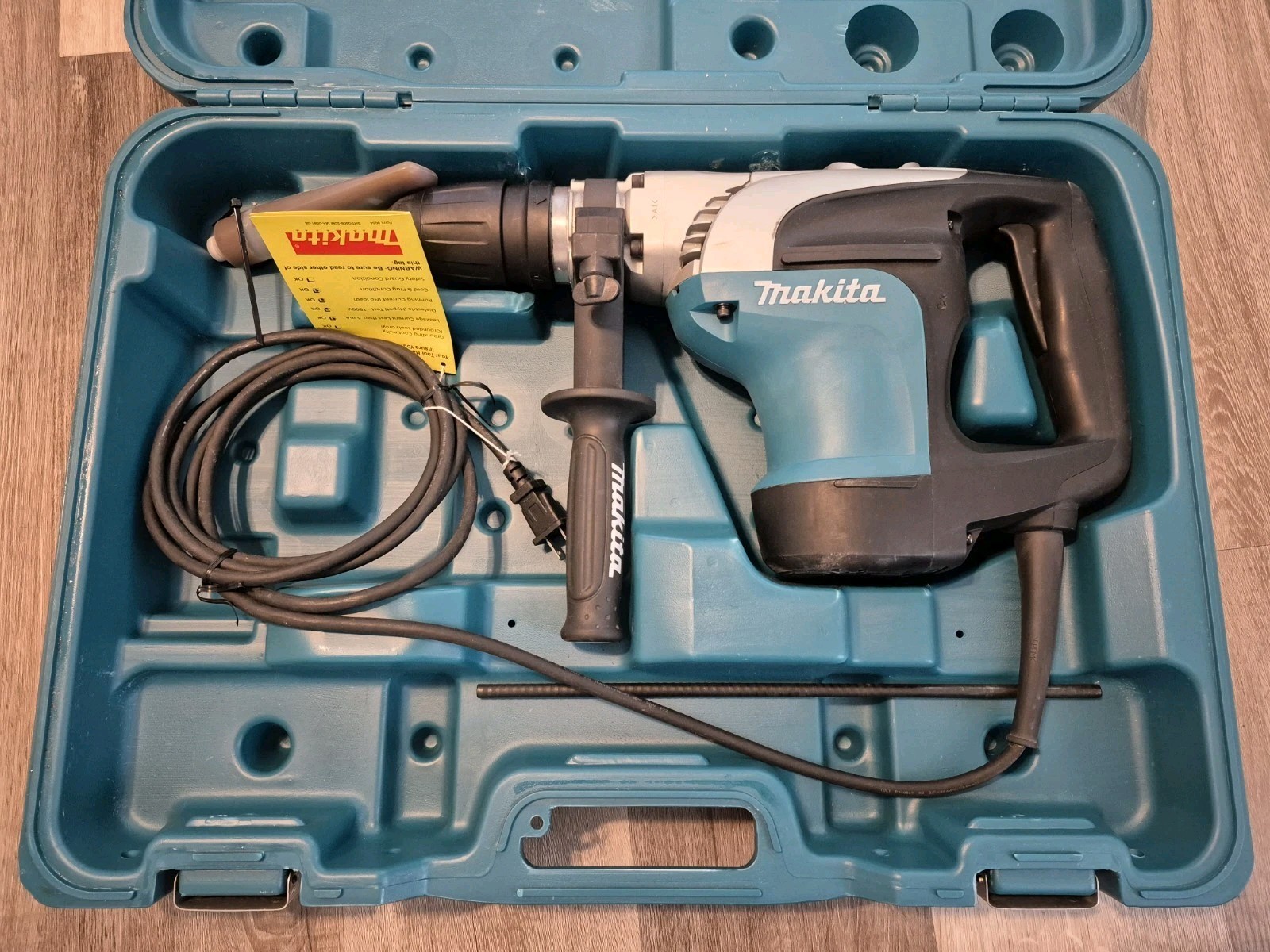 Makita HR4002-R 1-9/16″ Corded SDS-Max Rotary Hammer
