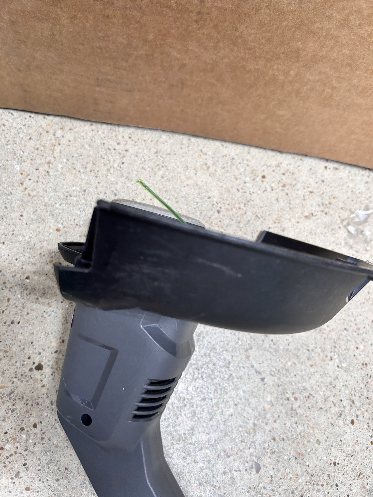 RYOBI ONE+ 18V 10″ String Trimmer/Edger PCLST01 (Tool Only)