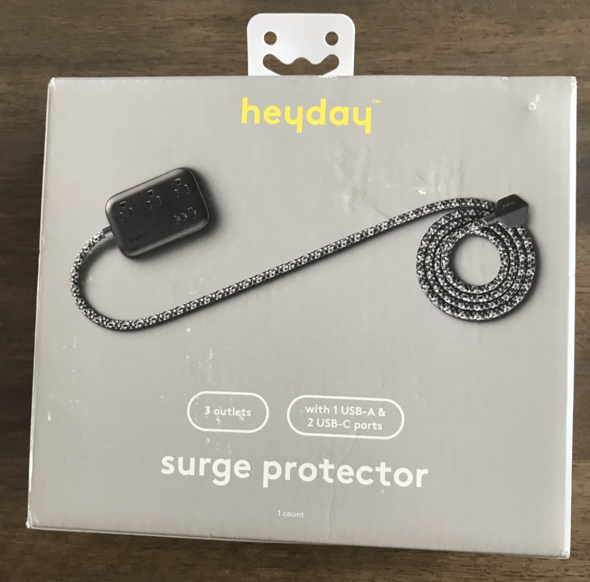 NEW 6′ Braided Cord Surge Protector 3 outlets + 2C + 1A Black SPACE SAVER PLUG