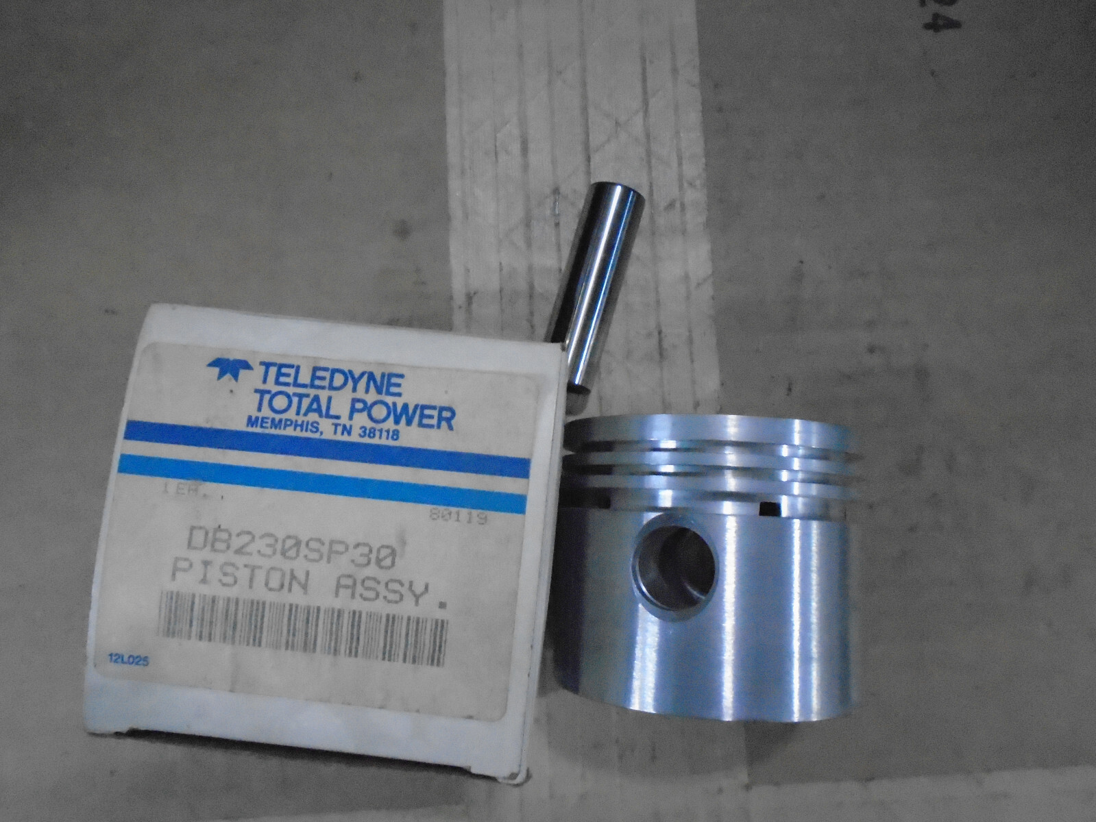 Wisconsin DB230SP30 Piston (TR10D Only) – NOS