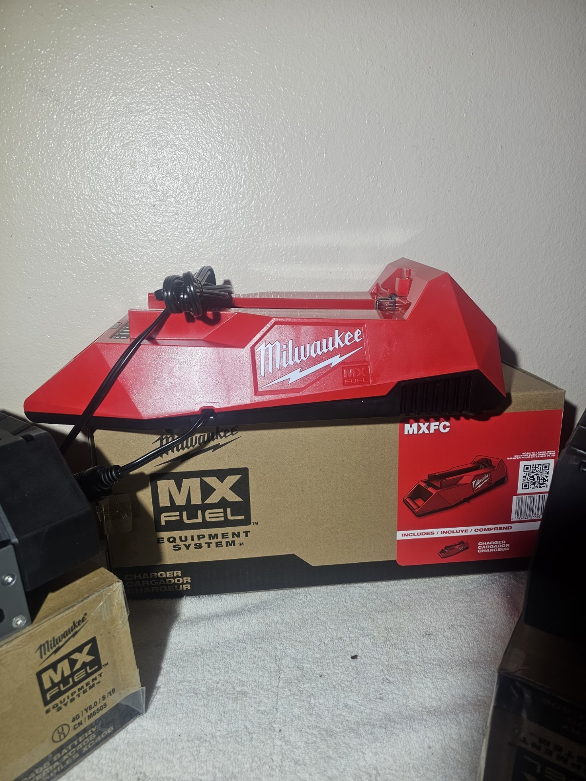 Milwaukee MXFC-2XC FUEL XC406 Charger Expansion Kit (2 Batteries And Charger)