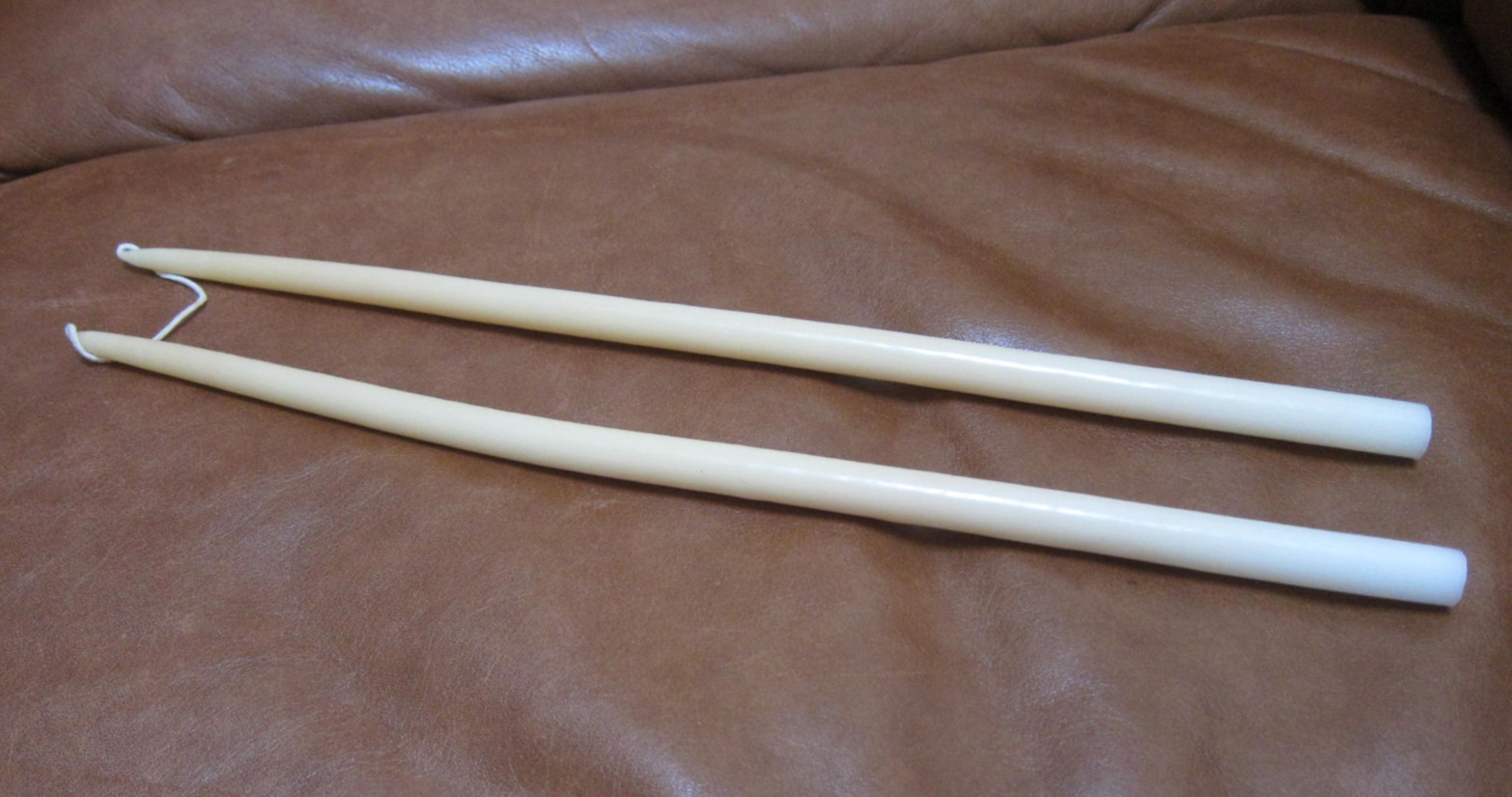 VTG Nantucket 15” Taper Candle Pair – 1960s Estate – Long Slender Ivory Tapers