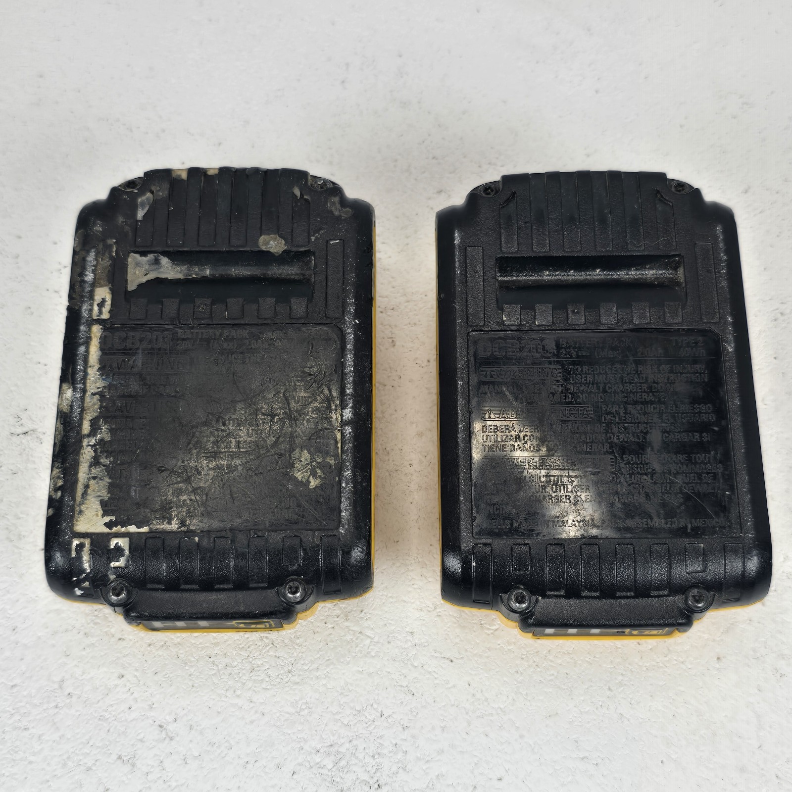 Used DEWALT Genuine DCB203-2 20V 2Ah Lithium-Ion Battery – 2 Pack (READ Descrip)