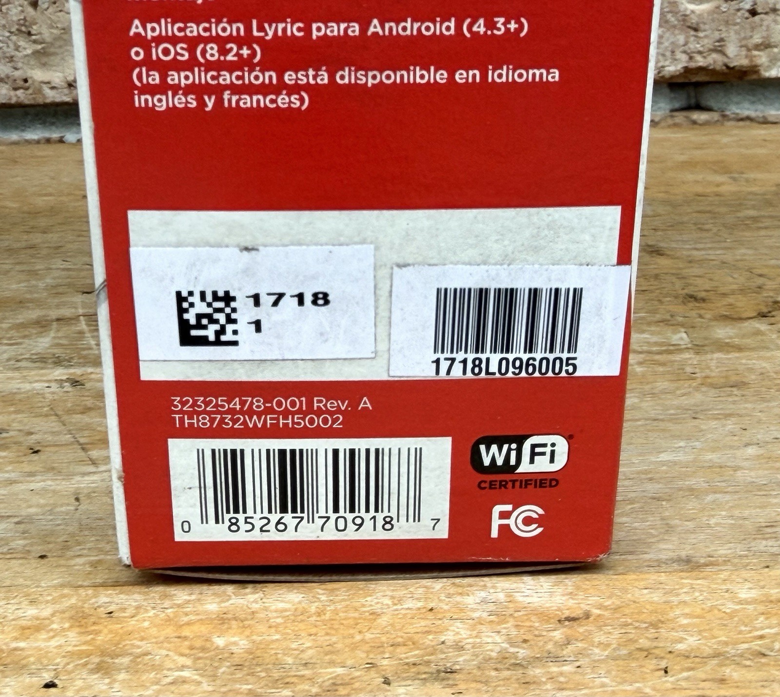 New in Box! Honeywell Lyric Round Wi-Fi Programmable Thermostat TH8732WFH5002
