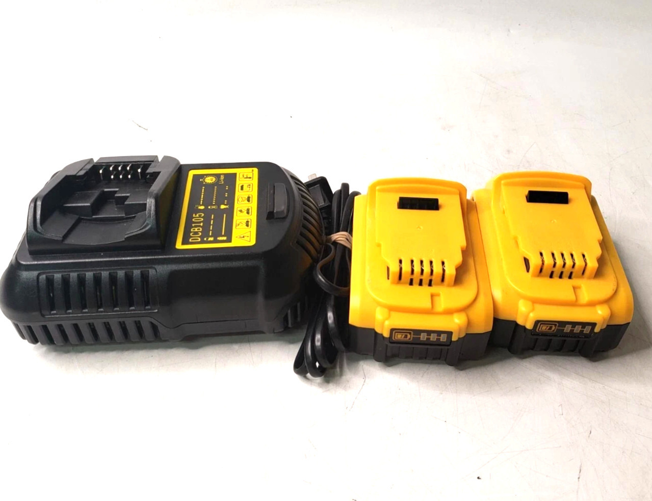 Lot of 2 FOR DEWALT 20V 8.0 AH 144Wh Lithium-Ion Rechargeable Battery W/ Charger
