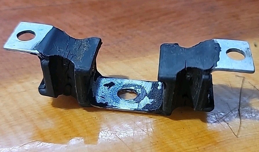 Genuine NOS McCulloch 800 805 850 8200 DB80 SP80 81 70 60 Chainsaw Rubber Mount